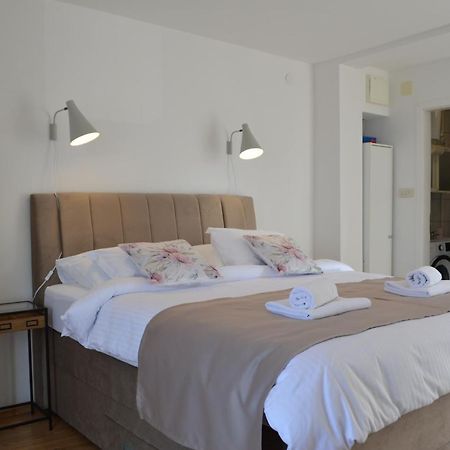 Apartmani Luan Vis Extérieur photo