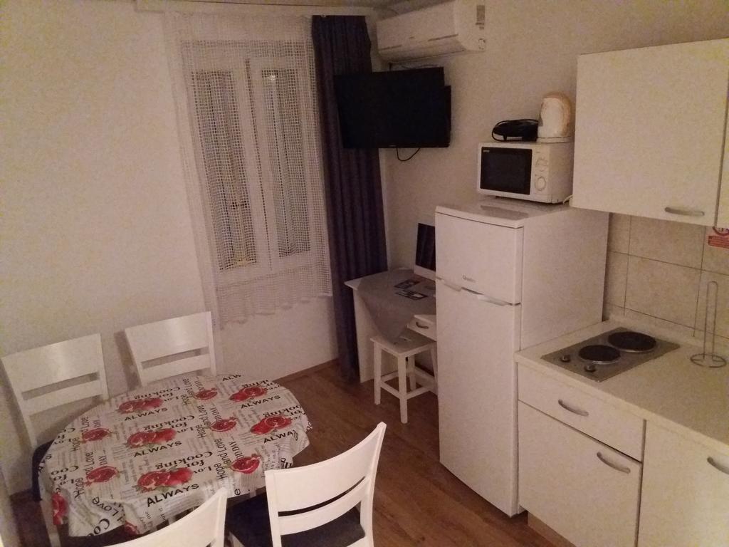 Apartmani Luan Vis Extérieur photo