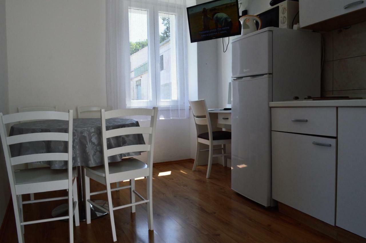 Apartmani Luan Vis Extérieur photo